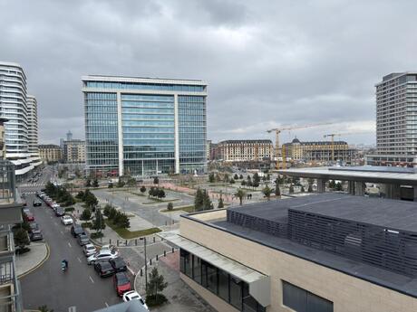 5 otaqlı yeni tikili - Ağ şəhər q. - 195 m²
