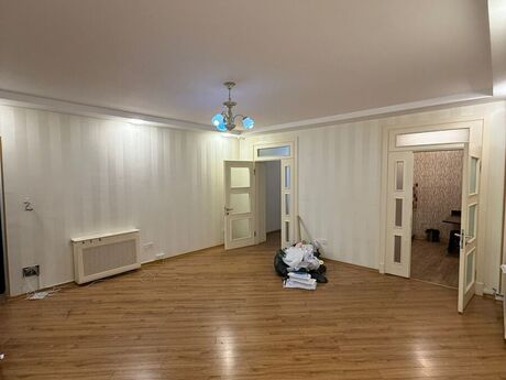 Obyekt - Elmlər Akademiyası m. - 150 m²