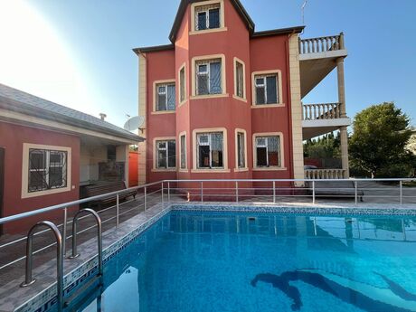 7 otaqlı həyət evi/bağ evi - Novxanı q. - 333 m²