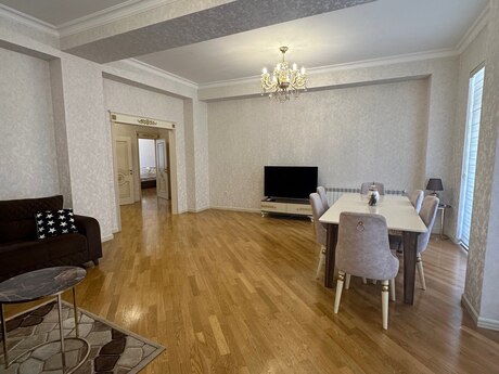 Аренда: 3-комнатная квартира, 150 м², Ağ şəhər: 1 600 ₼/мес 5