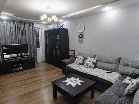 3 otaqlı köhnə tikili - Neftçilər m. - 75 m²