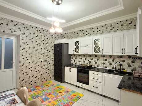 6 otaqlı həyət evi/bağ evi - Badamdar q. - 250 m²