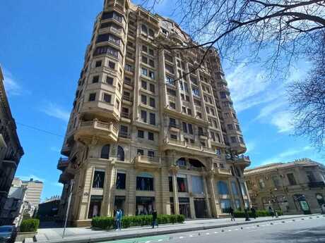 Elan №6010686 - Bakı, İçəri Şəhər m., 4 otaqlı, 300 m², 5/13 mərtəbə