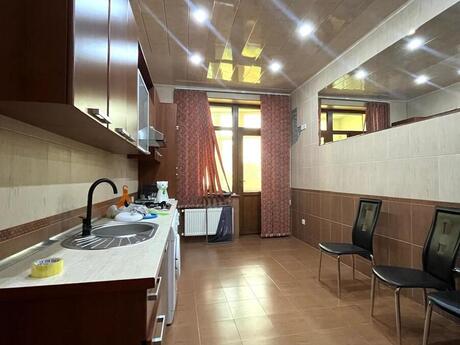 2 otaqlı mənzil, 80 m², 28 May: 275 000 ₼ 3
