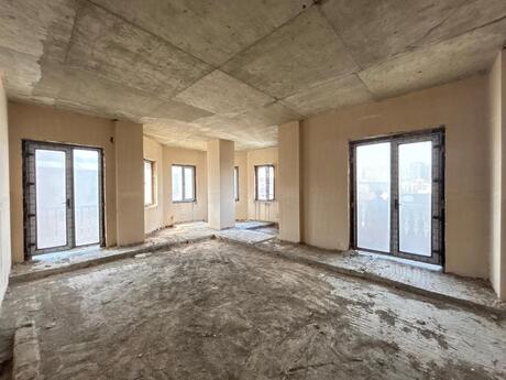 4 otaqlı yeni tikili - Nizami m. - 300 m²