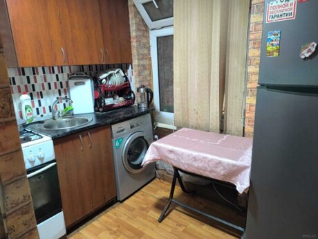 2 otaqlı köhnə tikili - Elmlər Akademiyası m. - 50 m²