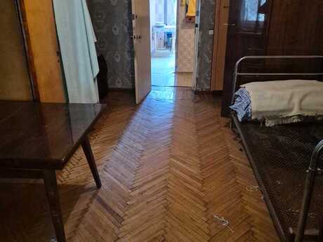 Объявление №6010924 - Баку, м. Элмляр Академиясы, 3-комн., 65 м², 1/5 этаж