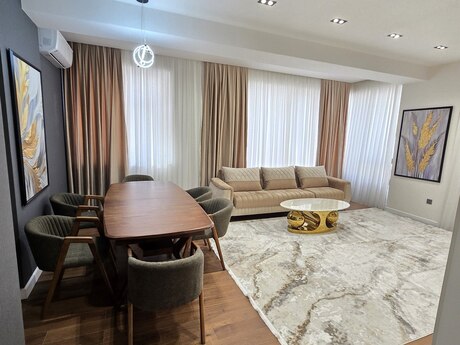 4 otaqlı yeni tikili - 8 Noyabr m. - 175 m²