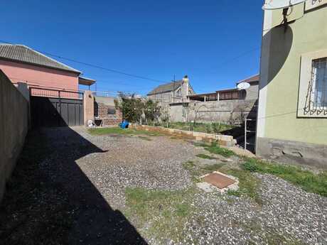 6 otaqlı həyət evi/bağ evi - Xocəsən m. - 350 m²