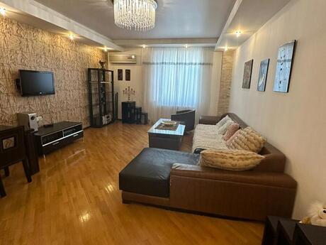 3 otaqlı yeni tikili - 28 May m. - 142 m²