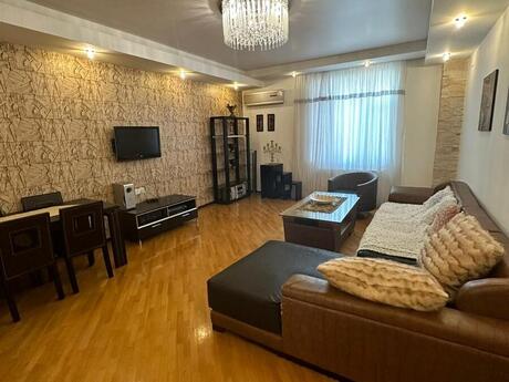 3 otaqlı yeni tikili - 28 May m. - 142 m²