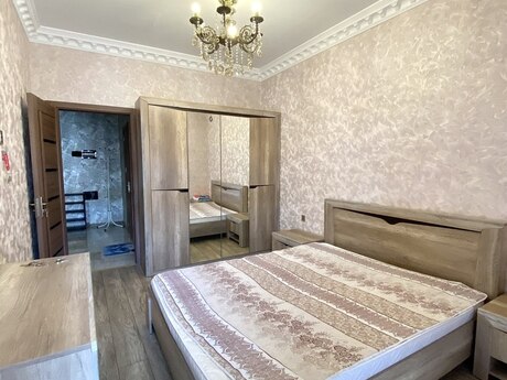 2 otaqlı yeni tikili - 8 Noyabr m. - 65 m²