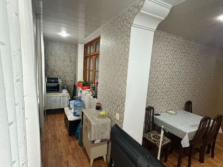 4 otaqlı köhnə tikili - Qaraçuxur q. - 100 m²