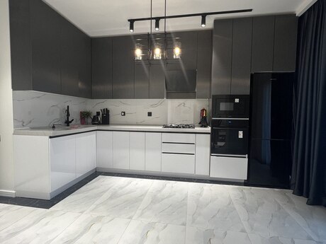 4 otaqlı yeni tikili - Əhmədli q. - 148 m²