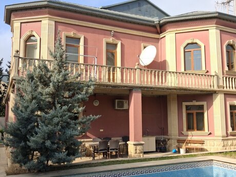 6 otaqlı həyət evi/bağ evi - Bakıxanov q. - 400 m²