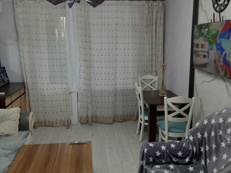 2 otaqlı köhnə tikili - Elmlər Akademiyası m. - 68 m²