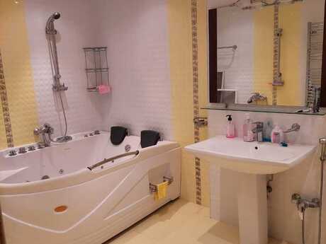 4 otaqlı yeni tikili - Azadlıq Prospekti m. - 200 m²