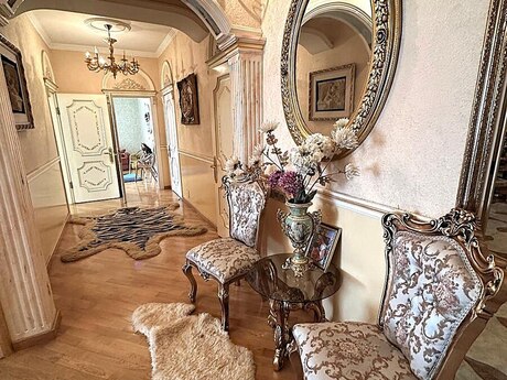 4-комн. новостройка - м. Элмляр Академиясы - 174 м²