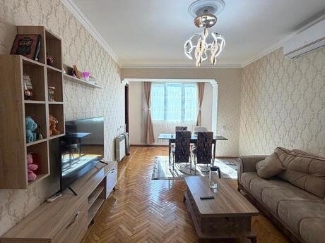 3 otaqlı köhnə tikili - Gənclik m. - 70 m²