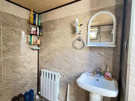 4 otaqlı həyət evi/bağ evi - Binə q. - 120 m²