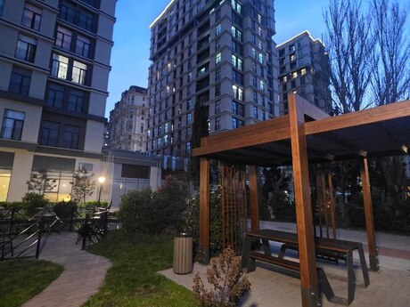 4 otaqlı yeni tikili - Nəriman Nərimanov m. - 137 m²