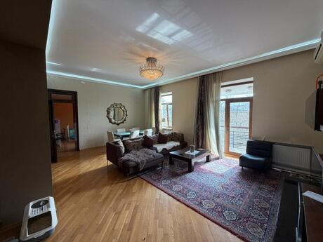 4 otaqlı köhnə tikili - Sahil m. - 100 m²