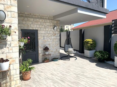 6 otaqlı həyət evi/bağ evi - Səbail r. - 300 m²