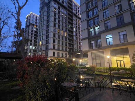 4 otaqlı yeni tikili - Nəriman Nərimanov m. - 136 m²