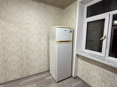 1 otaqlı köhnə tikili - İnşaatçılar m. - 30 m²