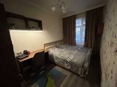 3 otaqlı köhnə tikili - Memar Əcəmi m. - 70 m²