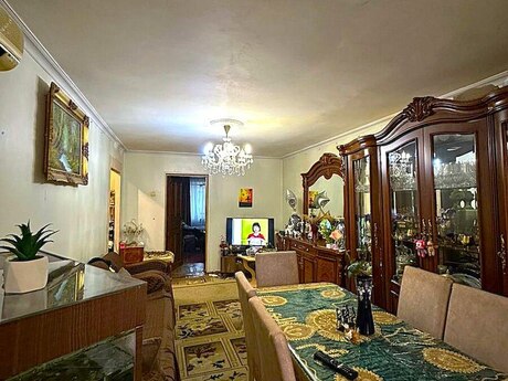 3 otaqlı köhnə tikili - Elmlər Akademiyası m. - 75 m²