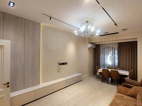 3-комн. новостройка - м. Элмляр Академиясы - 110 м²