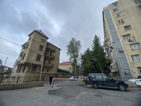 Obyekt - 8 Noyabr m. - 33 m²