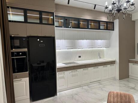 3 otaqlı yeni tikili - Ağ şəhər q. - 140 m²