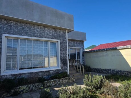 4 otaqlı həyət evi/bağ evi - Mərdəkan q. - 150 m²