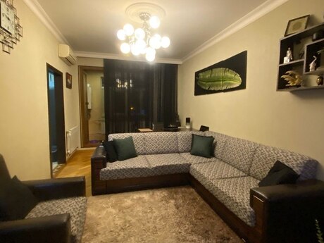 3 otaqlı köhnə tikili - Memar Əcəmi m. - 85 m²