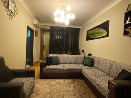 3 otaqlı köhnə tikili - Memar Əcəmi m. - 85 m²