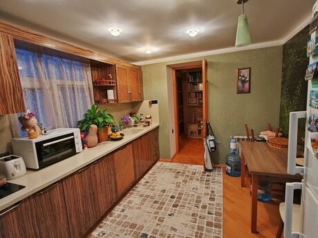 2 otaqlı köhnə tikili - Yasamal r. - 61 m²