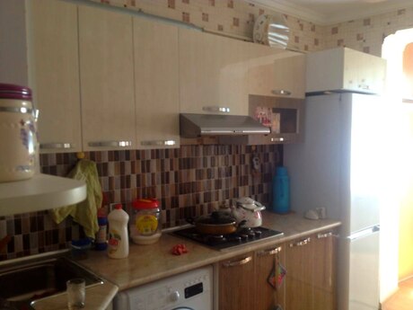 2 otaqlı köhnə tikili - Xalqlar Dostluğu m. - 65 m²