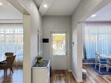 House with Garden, Villa For Sale