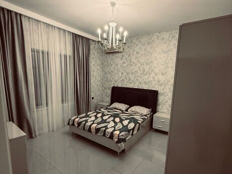 3 otaqlı həyət evi/bağ evi - Mərdəkan q. - 200 m²