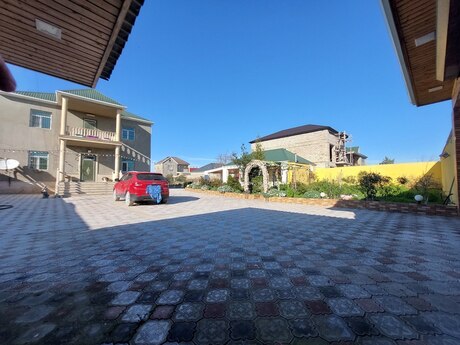 6 otaqlı həyət evi/bağ evi - Türkan q. - 276 m²