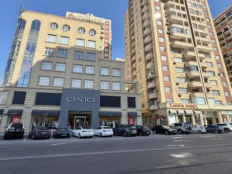 8-комн. новостройка - м. Элмляр Академиясы - 412 м²