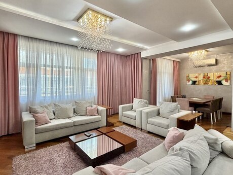 8-комн. новостройка - м. Элмляр Академиясы - 412 м²