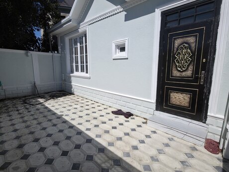 4 otaqlı həyət evi/bağ evi - Bakıxanov q. - 100 m²