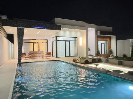 5 otaqlı həyət evi/bağ evi - Mərdəkan q. - 300 m²