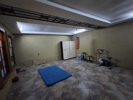 12 otaqlı həyət evi/bağ evi - Nəsimi m. - 600 m²
