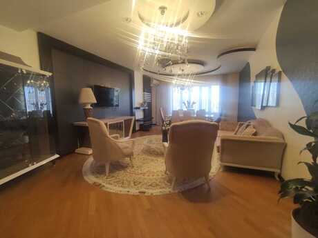 4 otaqlı yeni tikili - Nizami m. - 178 m²