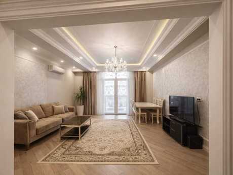 3 otaqlı yeni tikili - Ağ şəhər q. - 150 m²