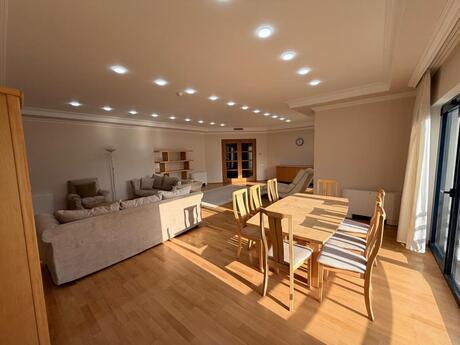 4 otaqlı yeni tikili - 28 May m. - 170 m²